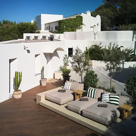 House - Direct Access, Views & Design *