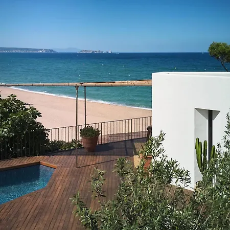 House - Direct Access, Views & Design