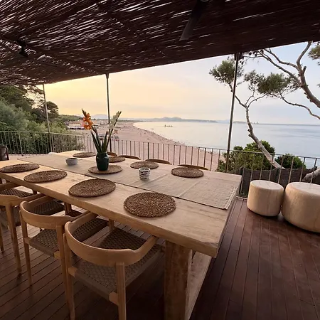 House - Direct Access, Views & Design Villa