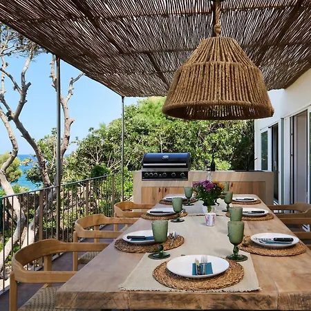 House - Direct Access, Views & Design