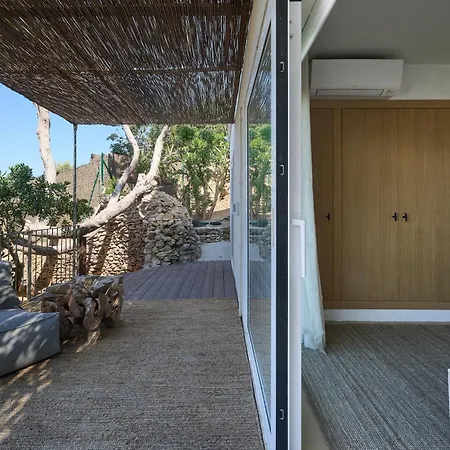 House - Direct Access, Views & Design