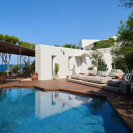 House - Direct Access, Views & Design *